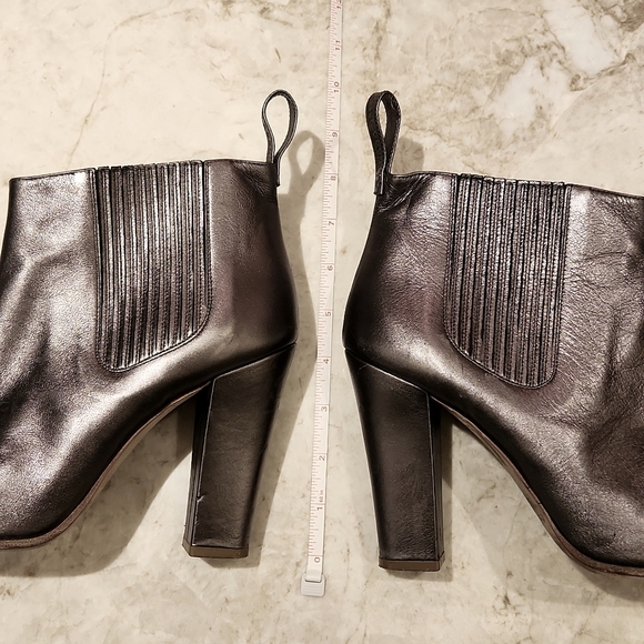 Marc Jacobs Leather slip on boots - Picture 7 of 7